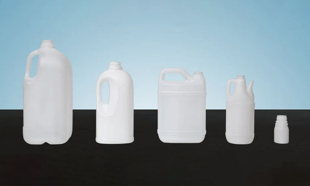 Milk bottle blow molding machine